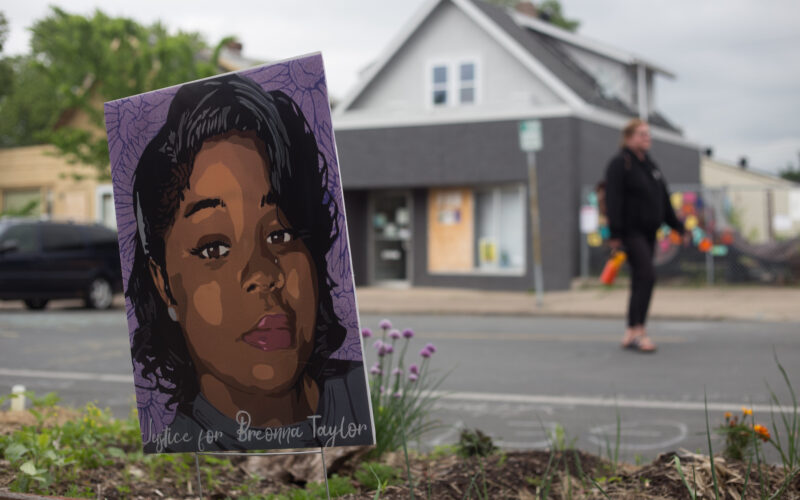 Breonna Taylor’s Boyfriend settles Louisville lawsuits over her shooting death